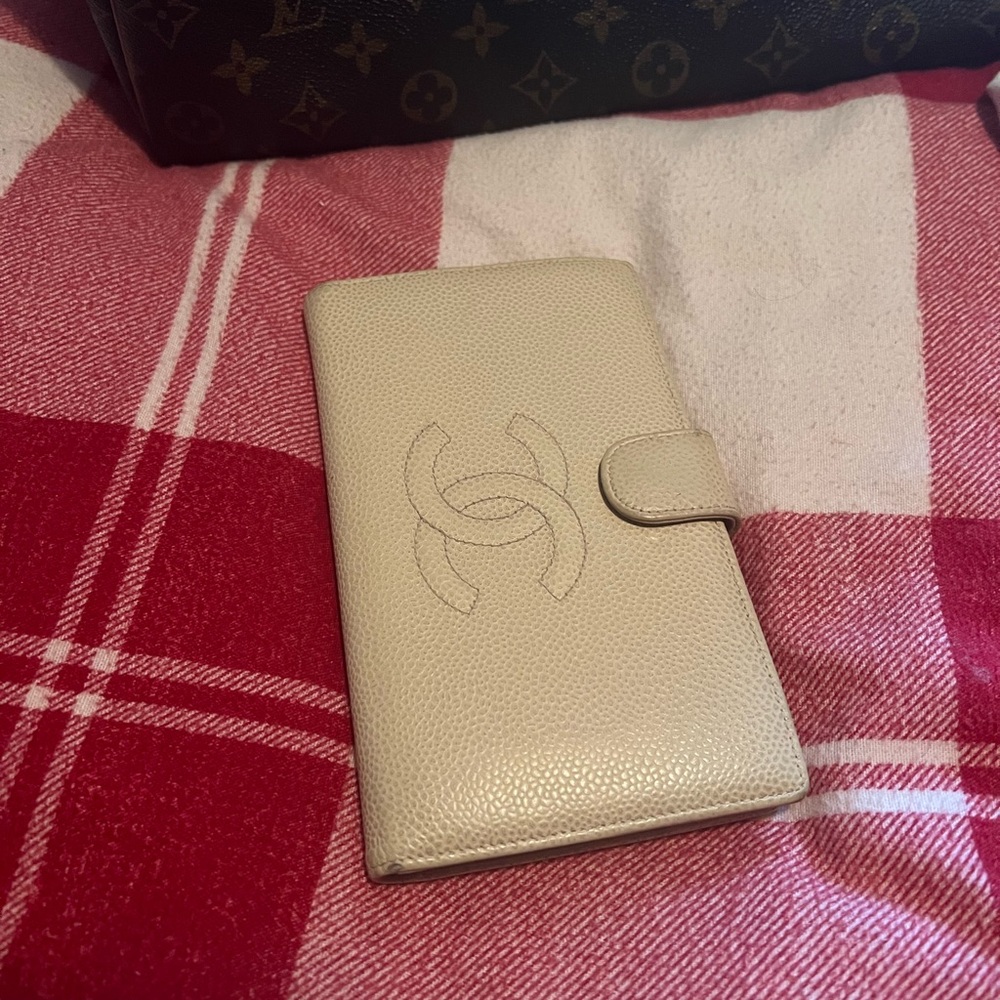 Chanel wallet